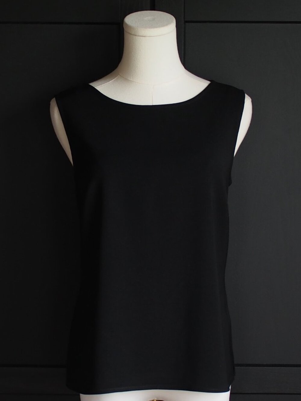 Portfolio Louben | Vintage Black Basic Sleeveless Shell Top / Tank Blouse